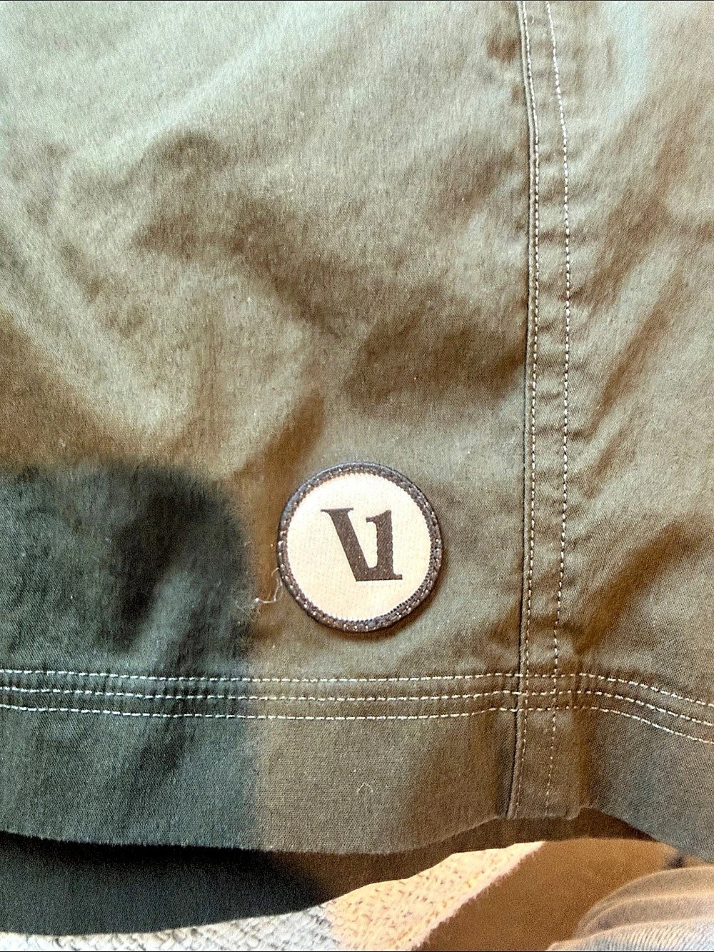 Vuori Kore Everyday Lined Short 7.5" Dark Green - Medium - Picture 3 of 4